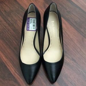 Enzo Angiolini classic black pumps